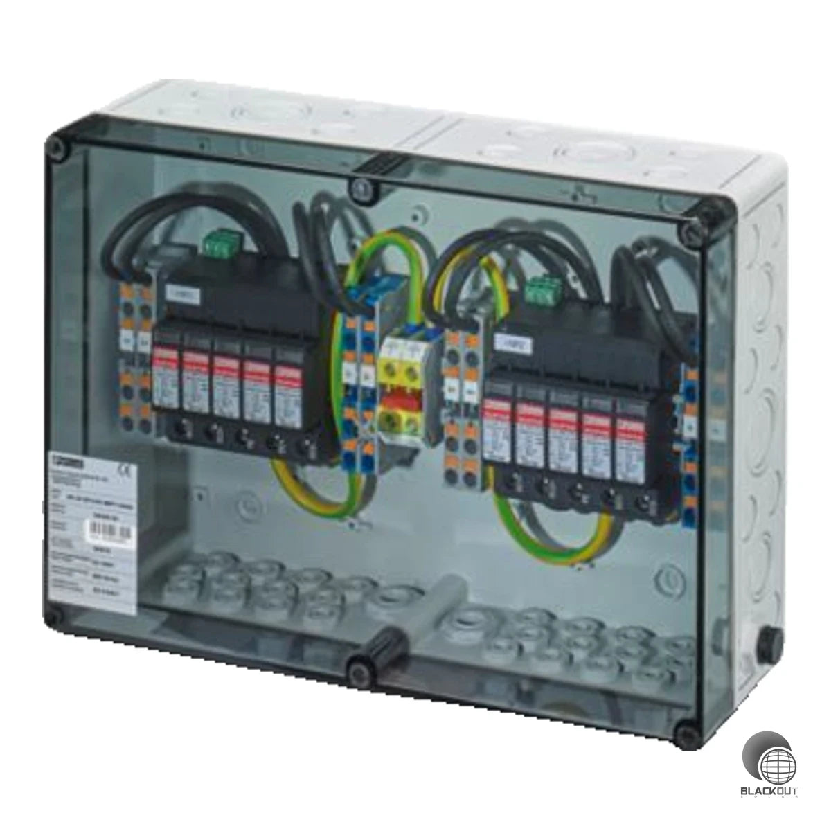 Generatoranschlusskasten mit Überspannungsschutz Typ 1/2 für bis zu 1000 V DC. Ausgelegt für 4 MPPT-Eingänge mit je 2 Strings und Leitungseinführung über Kabelverschraubung.