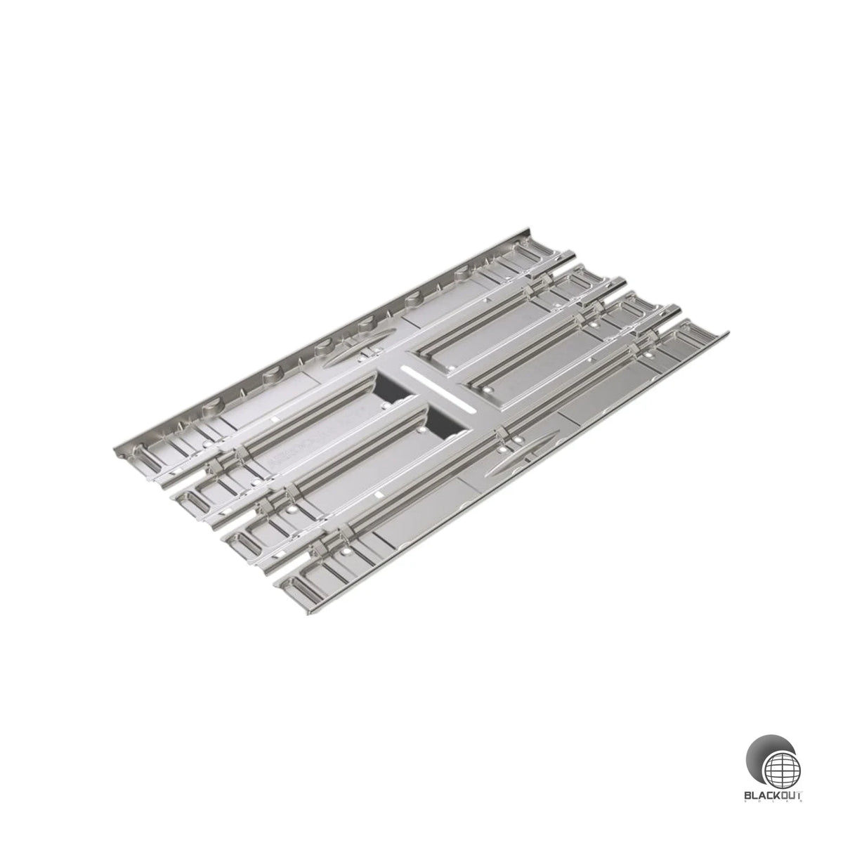 Die universelle Aluminium-Basisplatte des S_BASE-Systems ermöglicht eine schnelle, ballastierte oder verankerte Montage von PV-Modulen auf Flachdächern – optimiert für Langseiten-Klemmung und platzsparende Logistik.
