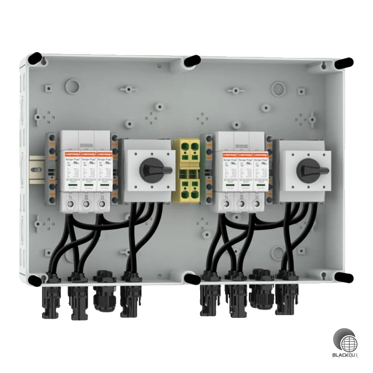 Vorinstallierter Generatoranschlusskasten für PV-Anlagen bis 1000 VDC mit 2 MPP-Trackern (je 2 Strings), Typ 1+2 Überspannungsschutz, DC-Lasttrennschaltern und MC4-Steckern.