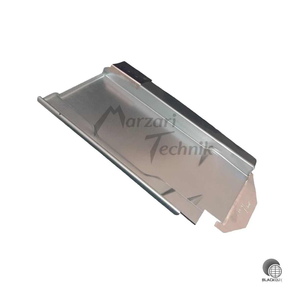 Verzinkte Metalldachplatte für die sichere PV-Montage auf Tonziegeldächern — kompatibel mit gängigen Ziegeltypen von Wienerberger, Creaton und Braas.