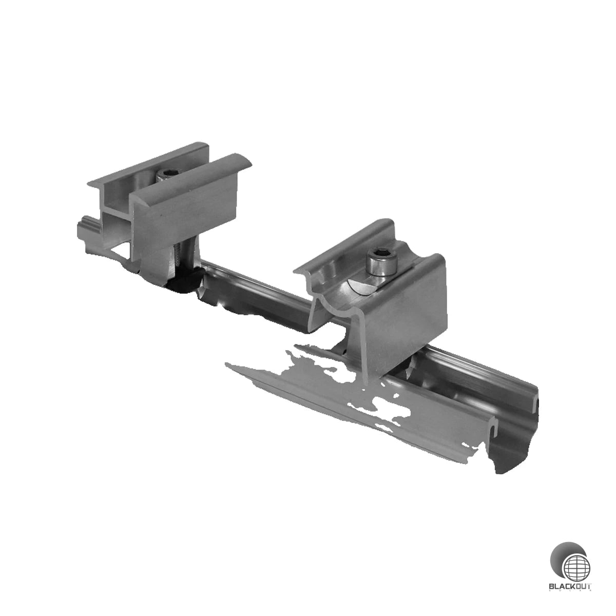 Ausstellungsstück des K2 MultiRail Montagesystems — ideal zur Präsentation und Planung: enthält die MultiRail Schiene sowie je ein Mittelklemmen- und Endklemmen-Set.