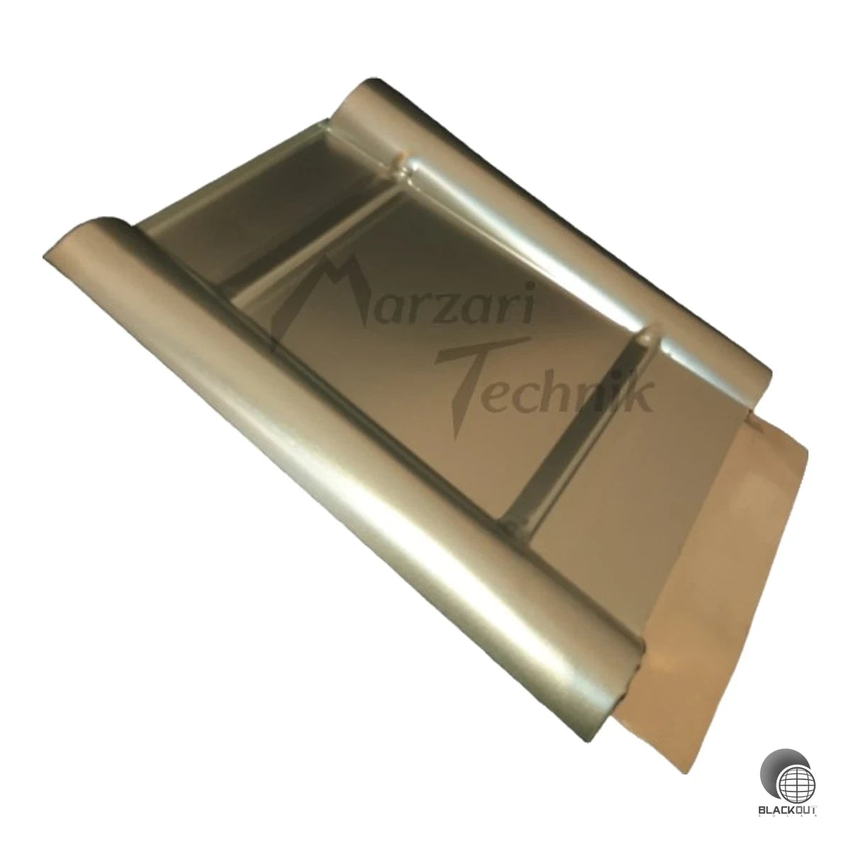 Metalldachplatte Typ Grande 330 in schwarzgrau von Marzari – passend zum Ziegeltyp Verona (Creaton Eternit) für die sichere Dachdurchführung bei PV-Montagen.