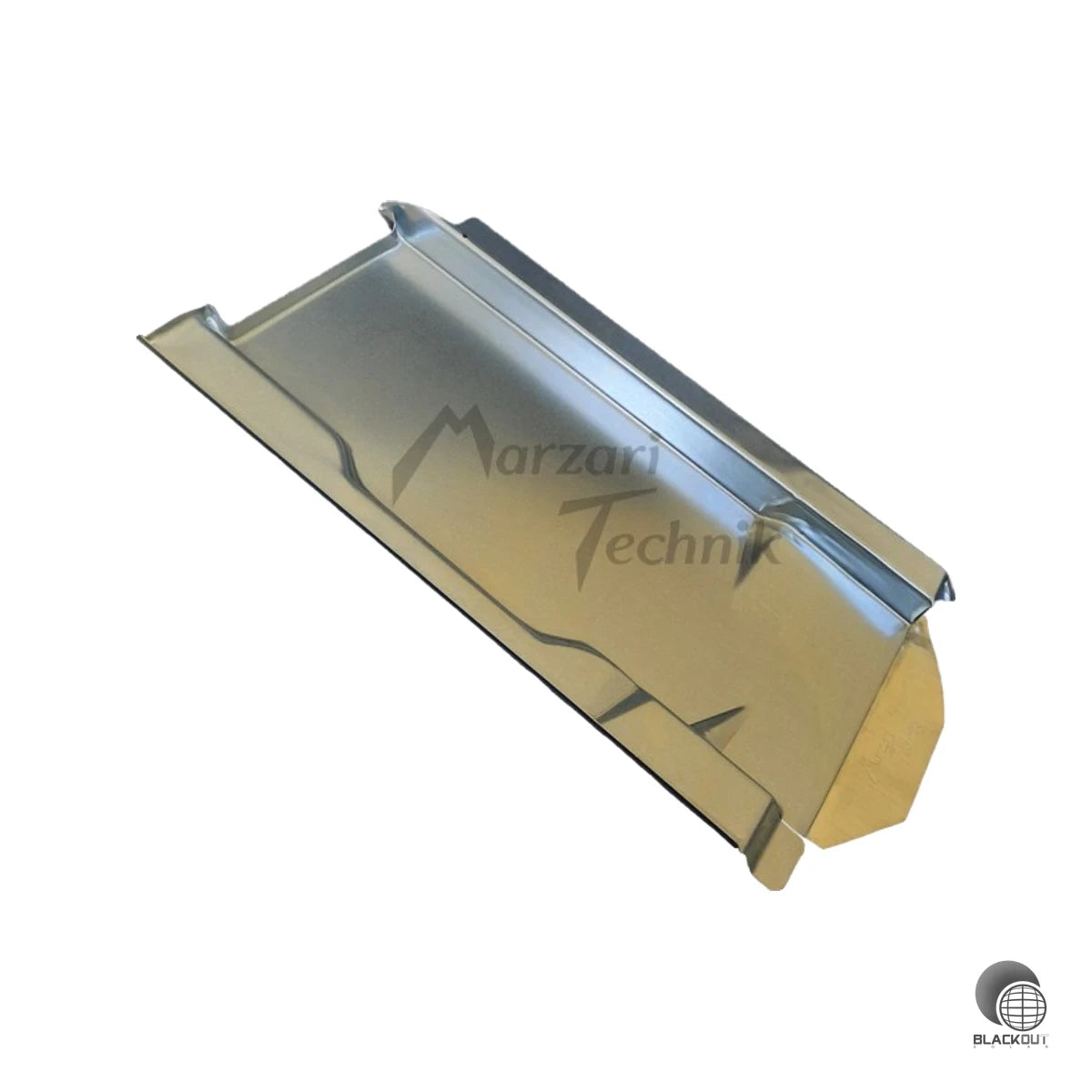 Die Marzari Metalldachplatte Typ Ton 220 in schwarzgrau ermöglicht eine saubere und dichte Kabeldurchführung durch Falzziegel-Dachdeckungen. Passgenau für gängige Ziegelformate von Erlus, Creaton, Mühlacker und Winnenden.