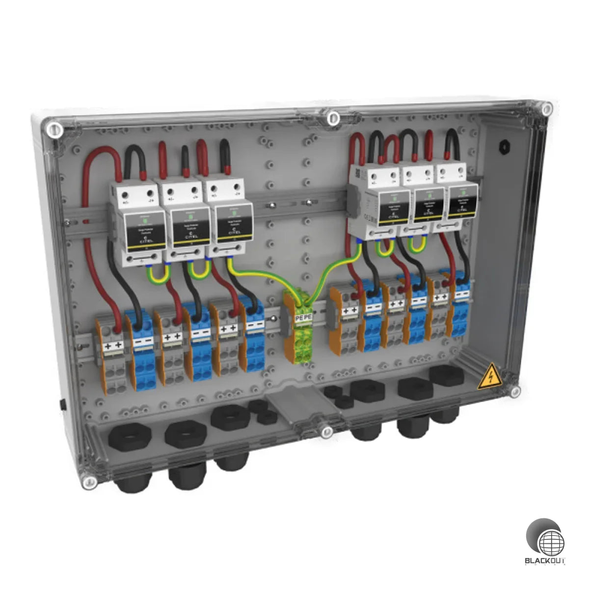 Kompakter Generatoranschlusskasten der XS-Serie mit 6 MPP-Eingängen und je 2 Strings, integriertem PV-Kombiableiter Typ 2+3 und patentierter CTC-Technologie für Anlagen bis 1000 VDC.